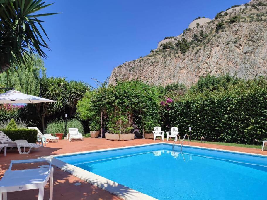 Da Nonna Cettina Appartamento In Villa Con Piscina Palermo Exterior foto